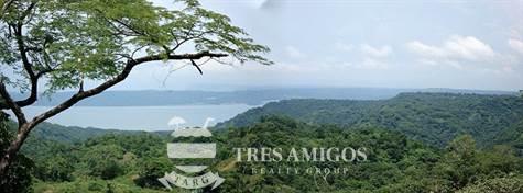 Mountain View with Ocean Views of Panama's Bay