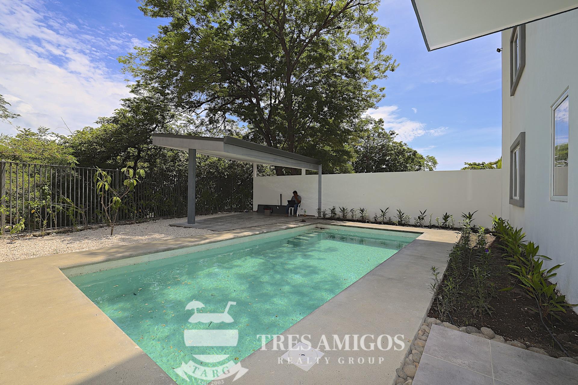 large common pool and rancho area in Playas del Coco